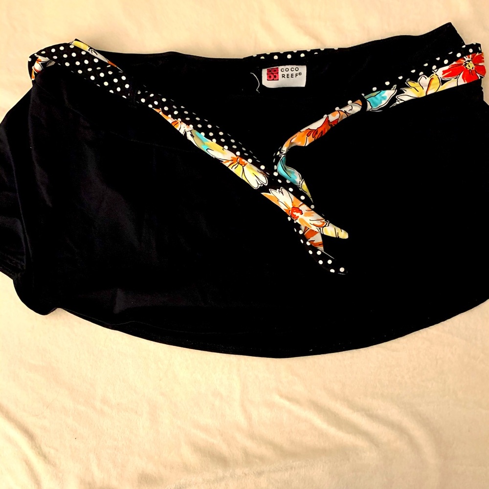 Swimsuit bottom “skirt” style